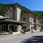 & La Margherita Hotel Roccaporena