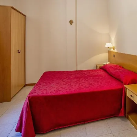 Hotel & Margherita Roccaporena