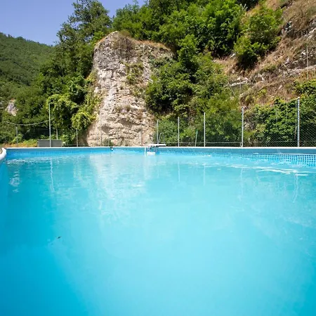 & Margherita Roccaporena