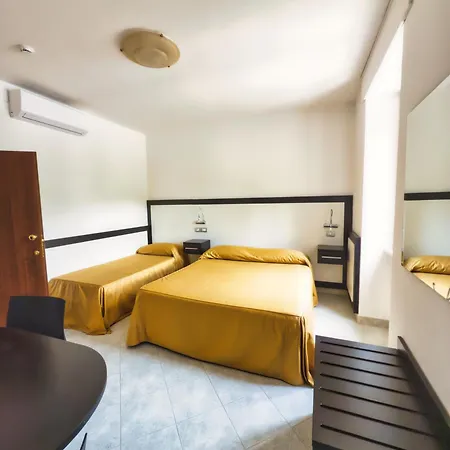 Hotel & Margherita Roccaporena