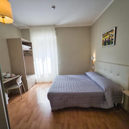 & Margherita Roccaporena