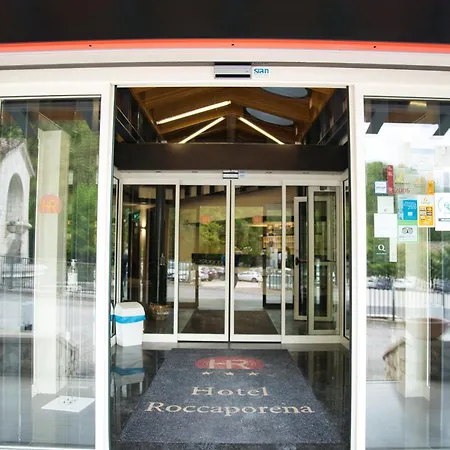 & Margherita Roccaporena