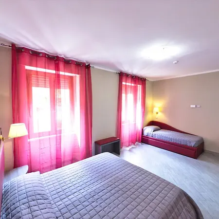 & Margherita Hotel Roccaporena